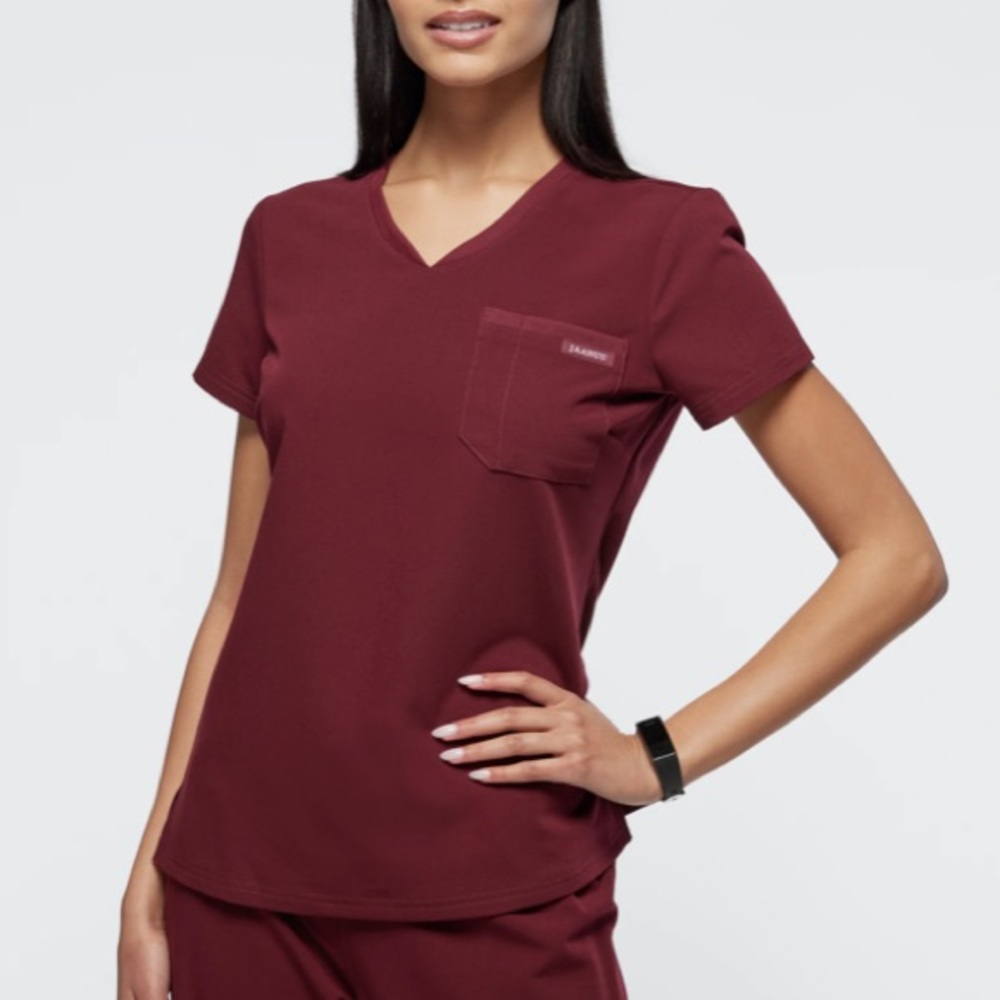 Jaanu “wine” 3 pocket tuck in scrub top